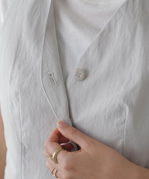 FREE'S MART(フリーズマート)の「タフランタキシードベスト(ベスト・レディース・グレー/ベージュ・FREE)」の18枚目の写真