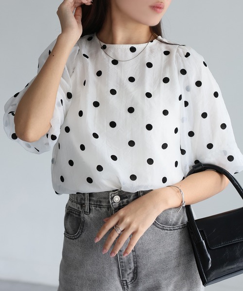 Riberry(リベリー)の「オーガンジー半袖ブラウス【フロッキードット/無地】(シャツ/ブラウス・レディース・オフホワイト/ホワイト×ブラック/ブラック/ブラック×ブラック・FREE)」の14枚目の写真