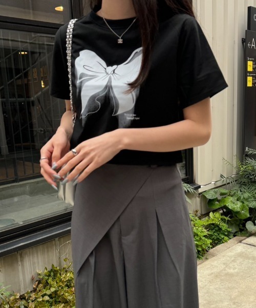 nemne store(ネンネストア)の「《Delfy》リボンモチーフTシャツ(Tシャツ/カットソー・レディース・オフホワイト/ブラック・フリー)」の7枚目の写真
