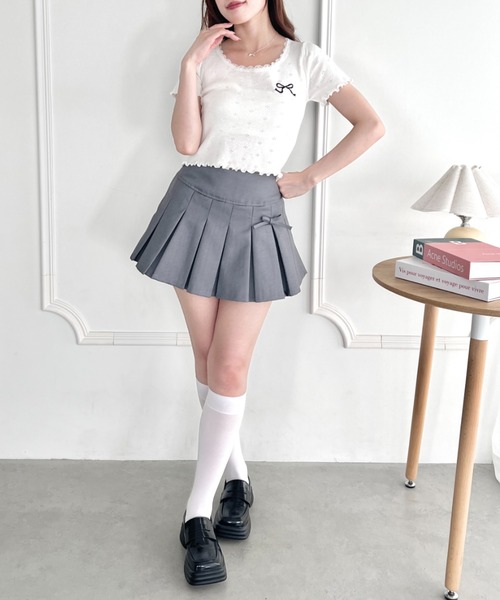 Loueme(ルエム)の「リボン刺繍レーストリムトップス(Tシャツ/カットソー・レディース・ブラック/ライトブルー/グレー/ホワイト/ピンク・FREE)」の12枚目の写真