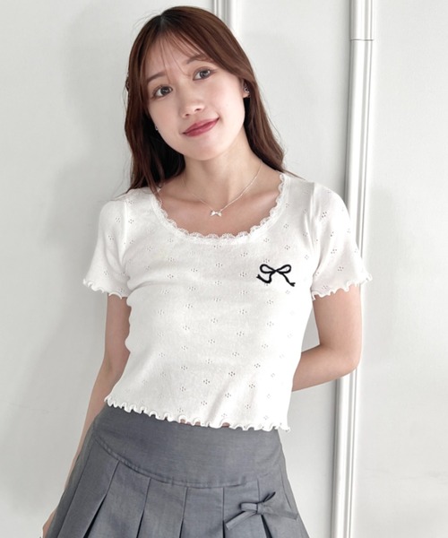 Loueme(ルエム)の「リボン刺繍レーストリムトップス(Tシャツ/カットソー・レディース・ブラック/ライトブルー/グレー/ホワイト/ピンク・FREE)」の10枚目の写真