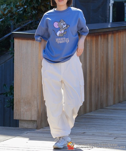 Tom&Jerry(トムアンドジェリー)の「【TOM AND JERRY/トムとジェリー】オリジナルデザインTシャツ ジェリー タフィー ドロップショルダー ビッグシルエット ユニセックス(Tシャツ/カットソー・メンズ・ブルー系その他2/グリーン系その他/ベージュ系その他2/ホワイト系その他/ホワイト系その他2/ベージュ系その他・X-LARGE/LARGE/MEDIUM/SMALL)」の17枚目の写真