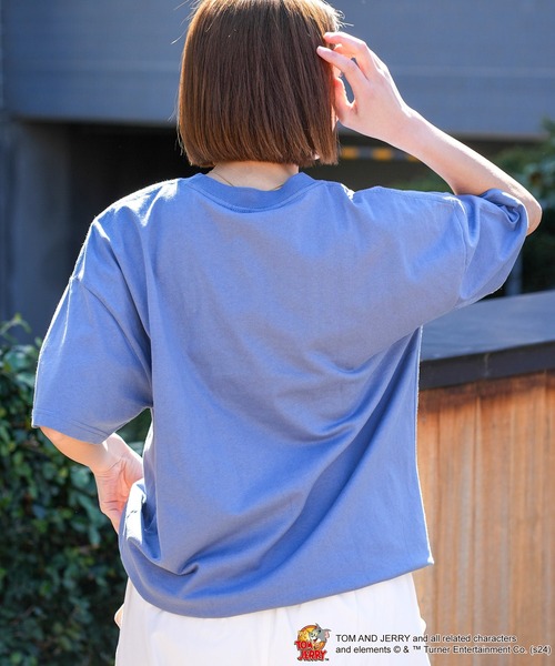 Tom&Jerry(トムアンドジェリー)の「【TOM AND JERRY/トムとジェリー】オリジナルデザインTシャツ ジェリー タフィー ドロップショルダー ビッグシルエット ユニセックス(Tシャツ/カットソー・メンズ・ブルー系その他2/グリーン系その他/ベージュ系その他2/ホワイト系その他/ホワイト系その他2/ベージュ系その他・X-LARGE/LARGE/MEDIUM/SMALL)」の16枚目の写真