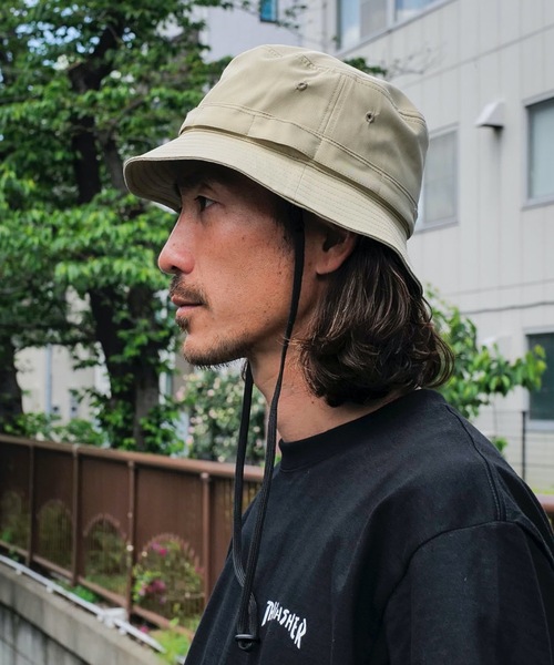 THRASHER（スラッシャー）の「MAG LOGO BUCKET HAT/スラッシャー撥水ワンポイントブランドロゴデザインアドベンチャーバケットハット（ハット・メンズ・ベージュ/ブラック・FREE）」の7枚目の写真