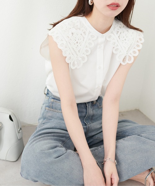 natural couture(ナチュラルクチュール)の「衿レースフレンチスリーブブラウス(シャツ/ブラウス・レディース・オフホワイト/チャコール/ブルー・FREE)」の4枚目の写真