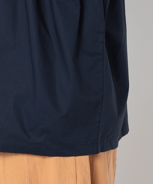 Grand PARK(グランドパーク)の「異素材ドッキング 半袖プルオーバー(シャツ/ブラウス・レディース・オフホワイト/ブラック/ブルー・FREE)」の9枚目の写真