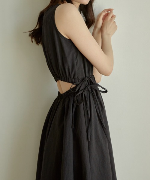 ACYM(アシーム)の「Back cut ribbon ワンピース(ワンピース・レディース・アイボリー/ブラック/ベージュ・FREE)」の17枚目の写真