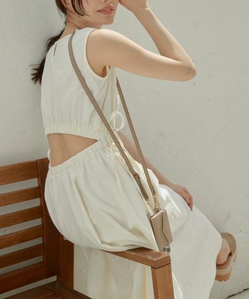 ACYM(アシーム)の「Back cut ribbon ワンピース(ワンピース・レディース・アイボリー/ブラック/ベージュ・FREE)」の15枚目の写真