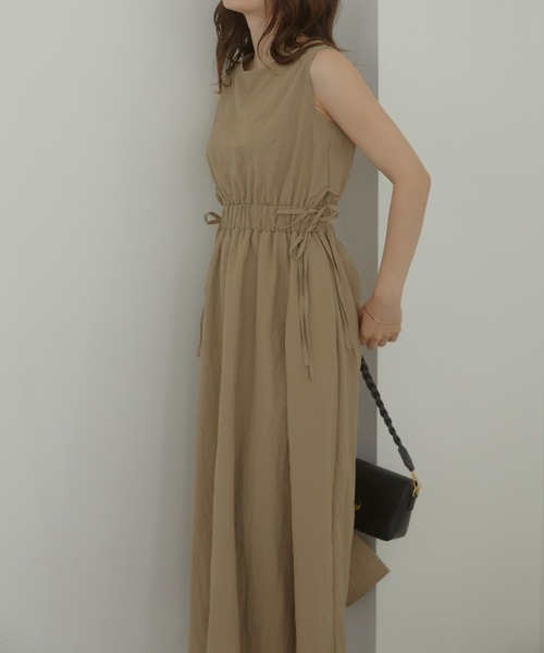 ACYM(アシーム)の「Back cut ribbon ワンピース(ワンピース・レディース・アイボリー/ブラック/ベージュ・FREE)」の9枚目の写真