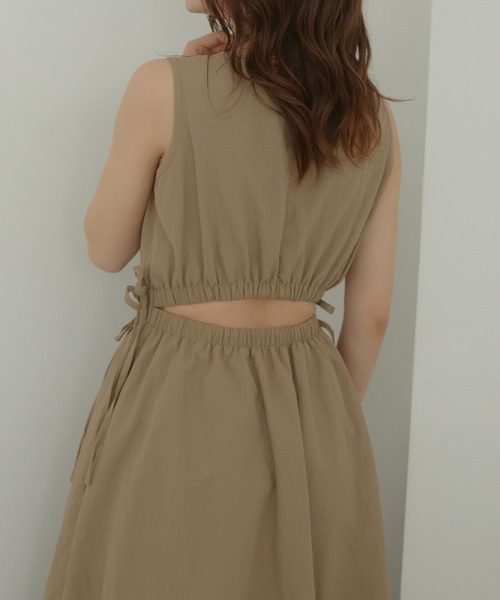 ACYM(アシーム)の「Back cut ribbon ワンピース(ワンピース・レディース・アイボリー/ブラック/ベージュ・FREE)」の12枚目の写真