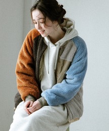 ノーカラーひっくりJK