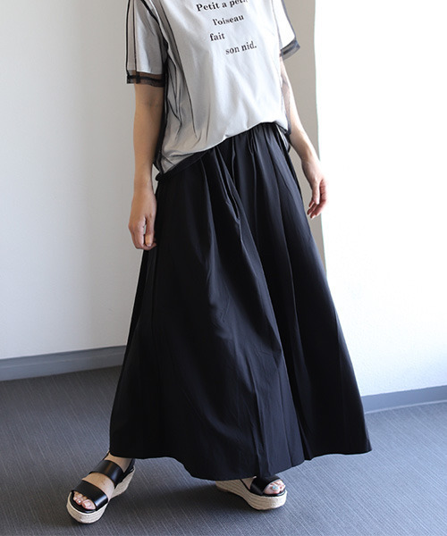 REAL CUBE(リアルキューブ)の「接触冷感タックフレアスカート(スカート・レディース・ブラック/ベージュ/ライトカーキ・FREE)」の2枚目の写真