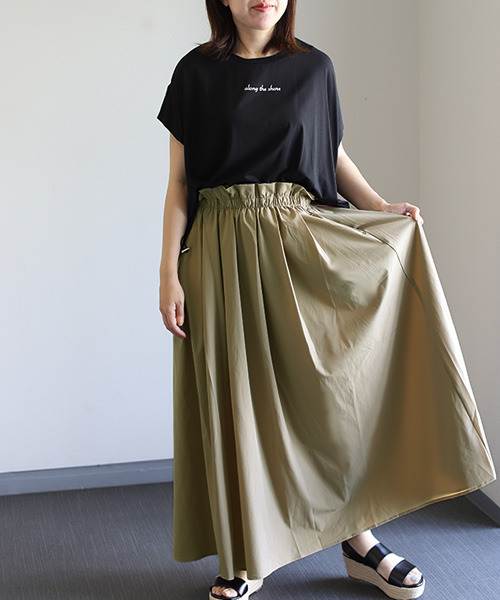 REAL CUBE(リアルキューブ)の「接触冷感タックフレアスカート(スカート・レディース・ブラック/ベージュ/ライトカーキ・FREE)」の7枚目の写真