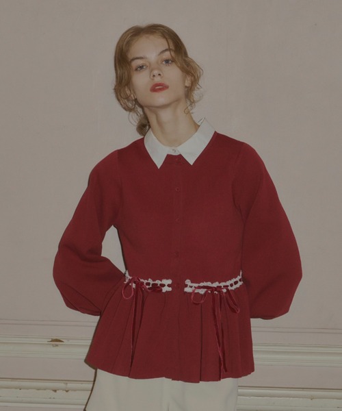 idem(イデム)の「velours ribbon peplum cardigan / リボンペプラムカーディガン(カーディガン/ボレロ・レディース・レッド/ネイビー/アイボリー/グレー・FREE)」の22枚目の写真