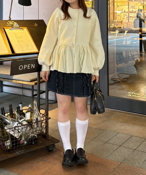 idem（イデム）の「velours ribbon peplum cardigan / リボンペプラムカーディガン（カーディガン/ボレロ・レディース・レッド/ネイビー/アイボリー/グレー・FREE）」の18枚目の写真