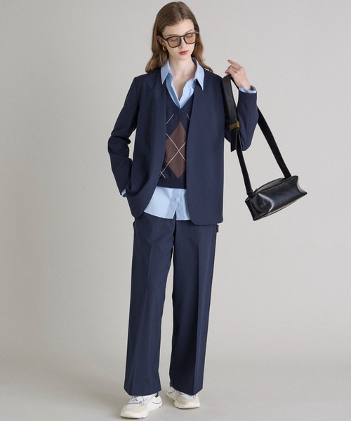 INED CLARO（イネドクラロ）の「クロップドニットベスト（ニット/セーター・レディース・エメラルドブルー/ブラウン/ネイビー/パープル・フリー）」の8枚目の写真