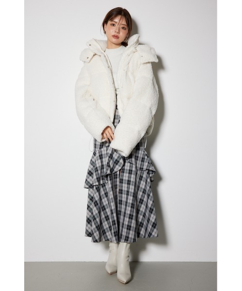 rienda（リエンダ）の「フード付きショートボアダウンジャケット（ダウンジャケット/コート・レディース・ベージュ/ホワイト・SMALL/MEDIUM）」の10枚目の写真