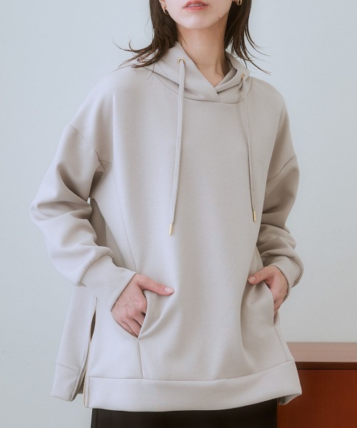 nissen(ニッセン)の「なめらかポンチ素材 サイドジップパーカー(パーカー・レディース・ブラック/モカ/グレイッシュブルー/グリーン系/チャコールグレー/グレイッシュベージュ・S/M/L/LL)」の4枚目の写真