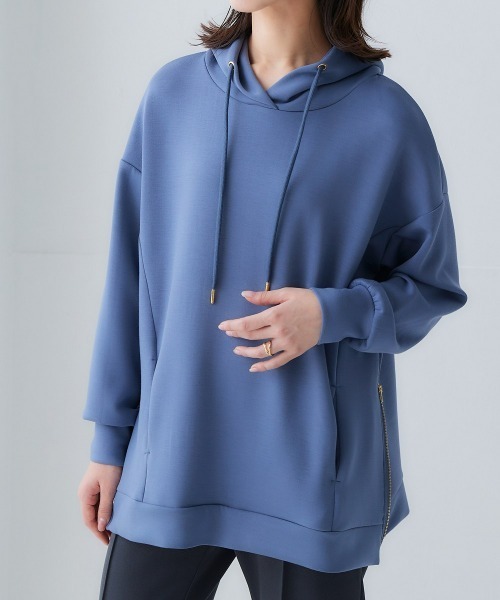 nissen(ニッセン)の「なめらかポンチ素材 サイドジップパーカー(パーカー・レディース・ブラック/モカ/グレイッシュブルー/グリーン系/チャコールグレー/グレイッシュベージュ・S/M/L/LL)」の6枚目の写真