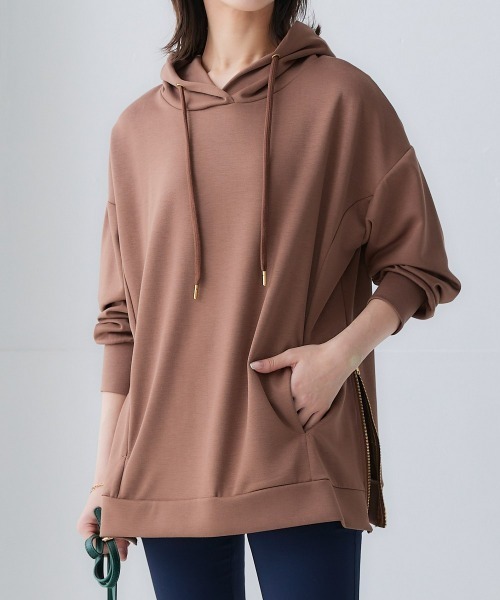 nissen(ニッセン)の「なめらかポンチ素材 サイドジップパーカー(パーカー・レディース・ブラック/モカ/グレイッシュブルー/グリーン系/チャコールグレー/グレイッシュベージュ・S/M/L/LL)」の17枚目の写真