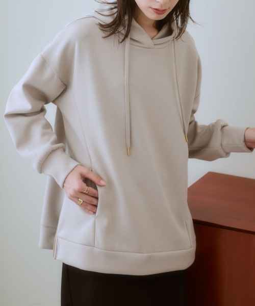 nissen(ニッセン)の「なめらかポンチ素材 サイドジップパーカー(パーカー・レディース・ブラック/モカ/グレイッシュブルー/グリーン系/チャコールグレー/グレイッシュベージュ・S/M/L/LL)」の22枚目の写真