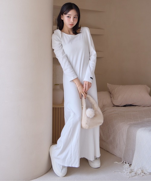 one after another NICE CLAUP（ワンアフターアナザーナイスクラップ）の「フェイクファーミニバッグ（ハンドバッグ・レディース・ブラウン/ピンク/アイボリー・FREE）」の8枚目の写真