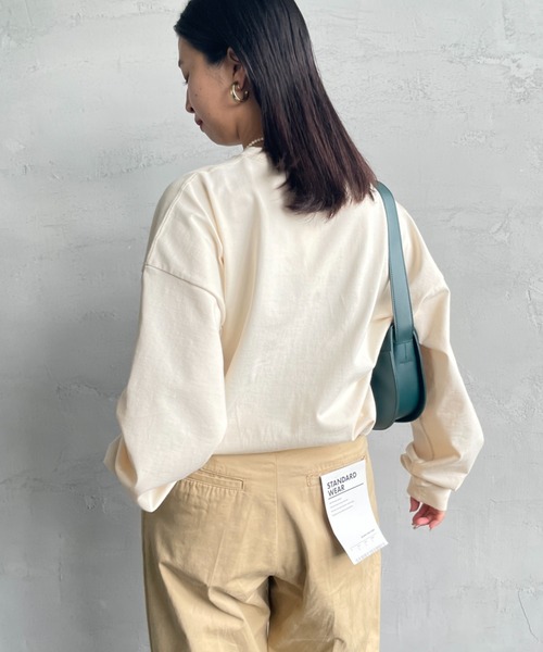 GYMPHLEX（ジムフレックス）の「[GYMPHLEX/ジムフレックス] ワンポイント刺繍ロゴ クルーネックロンT（Tシャツ/カットソー・レディース・ブラック/ダークグリーン/グレー/キナリ/ライトグレー・M/L/S）」の15枚目の写真