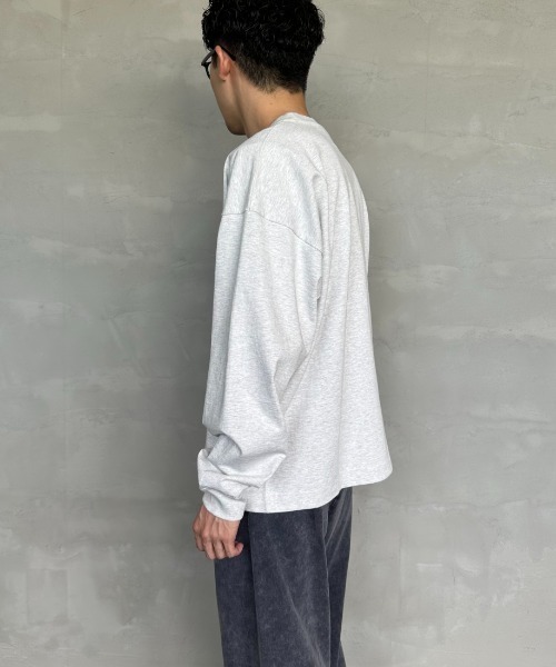 GYMPHLEX（ジムフレックス）の「[GYMPHLEX/ジムフレックス] ワンポイント刺繍ロゴ クルーネックロンT（Tシャツ/カットソー・レディース・ブラック/ダークグリーン/グレー/キナリ/ライトグレー・M/L/S）」の6枚目の写真