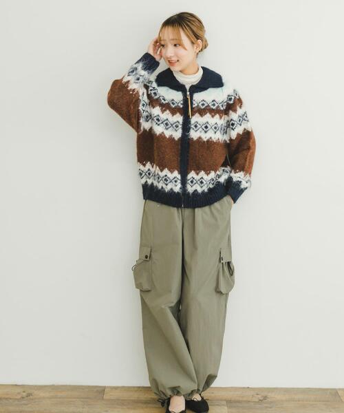 ITEMS URBANRESEARCH(アイテムズ アーバンリサーチ)の「ワイドカーゴパンツ(その他パンツ・レディース・カーキ/ブラック・FREE)」の13枚目の写真