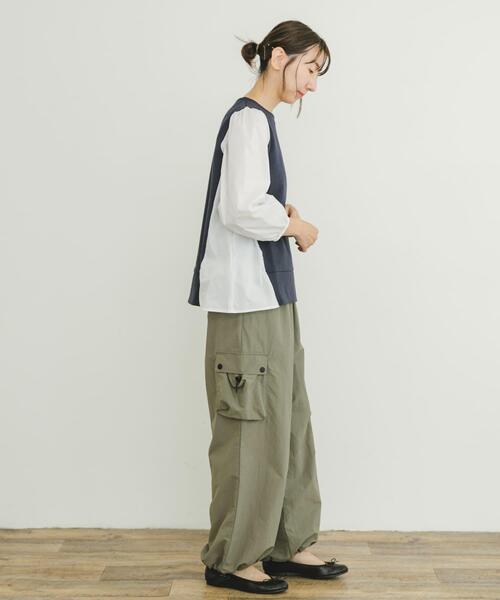 ITEMS URBANRESEARCH(アイテムズ アーバンリサーチ)の「ワイドカーゴパンツ(その他パンツ・レディース・カーキ/ブラック・FREE)」の15枚目の写真