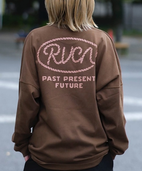 RVCA(ルーカ)の「RVCA メンズ RVCA LASSO LT ロンT 【2024年秋冬モデル】/ルーカバックプリント長袖ロゴロンT(Tシャツ/カットソー・メンズ・ブラウン/オフホワイト/ブラック・SMALL/MEDIUM/LARGE/X-LARGE)」の3枚目の写真