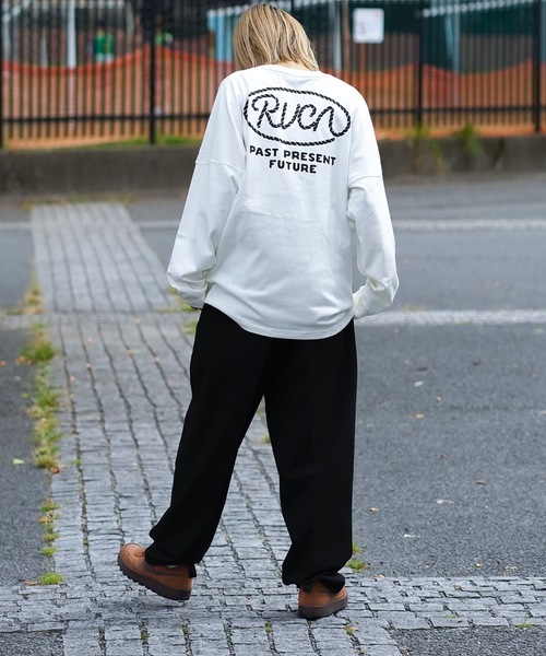 RVCA(ルーカ)の「RVCA メンズ RVCA LASSO LT ロンT 【2024年秋冬モデル】/ルーカバックプリント長袖ロゴロンT(Tシャツ/カットソー・メンズ・ブラウン/オフホワイト/ブラック・SMALL/MEDIUM/LARGE/X-LARGE)」の14枚目の写真