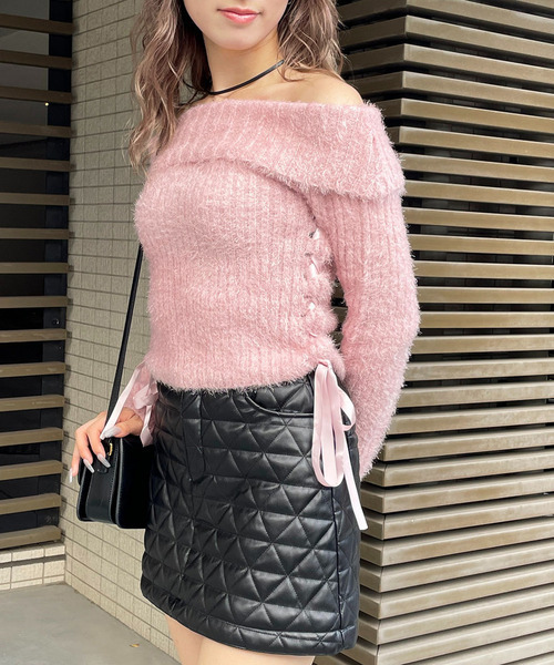 SPIRALGIRL（スパイラルガール）の「サテンリボンレースアップオフショルラメニット（ニット/セーター・レディース・ピンク/ブラック/ホワイト・FREE）」の7枚目の写真