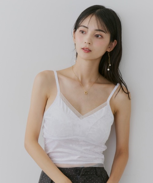 TITTY&CO.(ティティーアンドコー)の「ベロアキャミソール(カップ付き)(キャミソール・レディース・ホワイト/ベージュ/ブラック・FREE)」の7枚目の写真