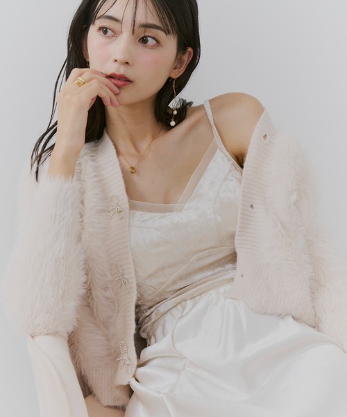 TITTY&CO.(ティティーアンドコー)の「ベロアキャミソール(カップ付き)(キャミソール・レディース・ホワイト/ベージュ/ブラック・FREE)」の8枚目の写真