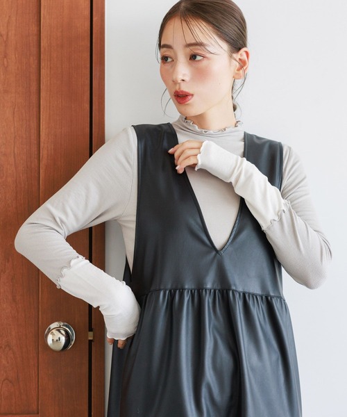 LAKOLE（ラコレ）の「メローエッジタートルプルオーバー / 141186（Tシャツ/カットソー・レディース・ブラック/アイボリー/ブラック系8/ピンク/サンドグレー・SMALL/MEDIUM）」の10枚目の写真