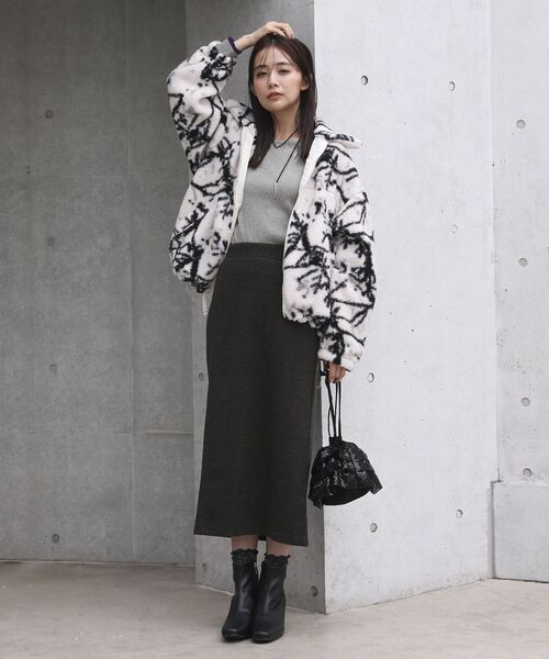 Green　Parks（グリーンパークス）の「RUPIS.ストレッチブーツ（ブーツ・レディース・アイボリー/ブラック・S/M/L）」の4枚目の写真