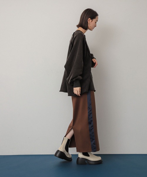 SENSE OF PLACE by URBAN RESEARCH（センスオブプレイスバイアーバンリサーチ）の「サテンキリカエラインスカート（スカート・レディース・ライトベージュ/ブラウン/ネイビー・ONE）」の20枚目の写真