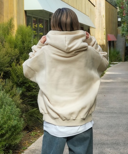 roial(ロイアル)の「CREW/ROIAL(ロイアル)リラックスサイジングワンポイントシンプルデザインプルオーバーフーディ(スウェット・レディース・オートミール/ピンク/ライトベージュ・FREE)」の9枚目の写真