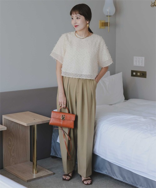 titivate（ティティベイト）の「バックゴールド釦ジャガードトップス（Tシャツ/カットソー・レディース・ブラック/アイボリー・S/L/M）」の5枚目の写真