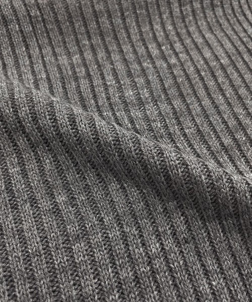 Futier land（フューティアランド）の「1枚主役モテかわ映え。ボートネックバルーン袖ニットプルオーバー（ニット/セーター・レディース・アイボリー/レッド/グリーン/杢グレー/グレイッシュベージュ/ブラック・FREE/LARGE/X-LARGE）」の20枚目の写真