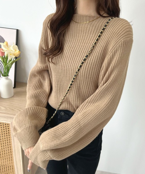 Futier land（フューティアランド）の「1枚主役モテかわ映え。ボートネックバルーン袖ニットプルオーバー（ニット/セーター・レディース・アイボリー/レッド/グリーン/杢グレー/グレイッシュベージュ/ブラック・FREE/LARGE/X-LARGE）」の8枚目の写真