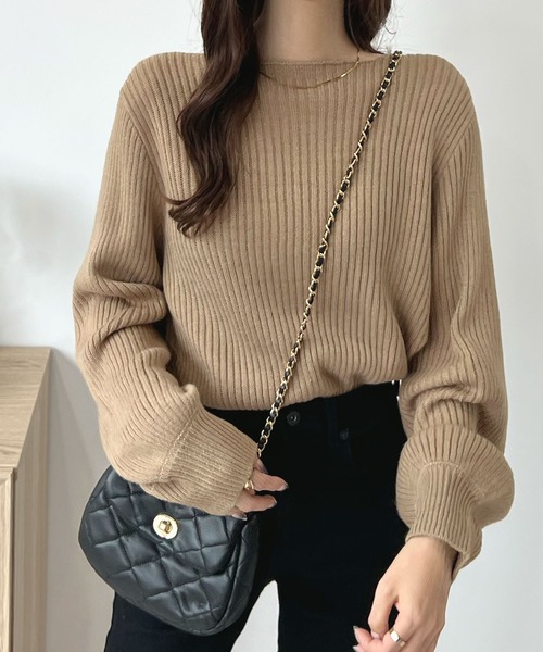 Futier land（フューティアランド）の「1枚主役モテかわ映え。ボートネックバルーン袖ニットプルオーバー（ニット/セーター・レディース・アイボリー/レッド/グリーン/杢グレー/グレイッシュベージュ/ブラック・FREE/LARGE/X-LARGE）」の12枚目の写真