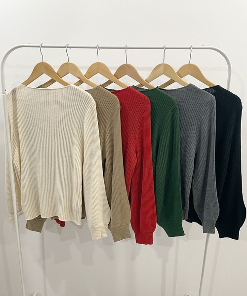 Futier land（フューティアランド）の「1枚主役モテかわ映え。ボートネックバルーン袖ニットプルオーバー（ニット/セーター・レディース・アイボリー/レッド/グリーン/杢グレー/グレイッシュベージュ/ブラック・FREE/LARGE/X-LARGE）」の18枚目の写真