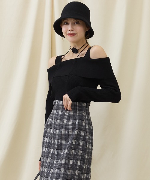 【セール】オフショルニットプルオーバー（ニット/セーター）｜And Couture（アンドクチュール） 6,171円