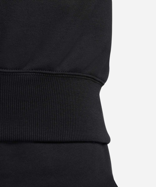 NIKE（ナイキ）の「《セットアップ対応商品》ナイキ スポーツウェア フェニックス フリース ウィメンズ オーバーサイズド クルーネック スウェットシャツ / Nike Sportswear Phoenix Fleece Women's Oversized Crewneck Sweatshirt DQ5734-010 Black（スウェット・レディース・ブラック・S/M/L/2XL/XL/XS）」の5枚目の写真