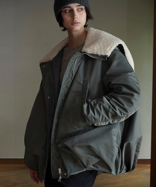 CLANE（クラネ）の「BALLOON DESIGN HOODED N3B（モッズコート・レディース・カーキ・2/1）」の3枚目の写真