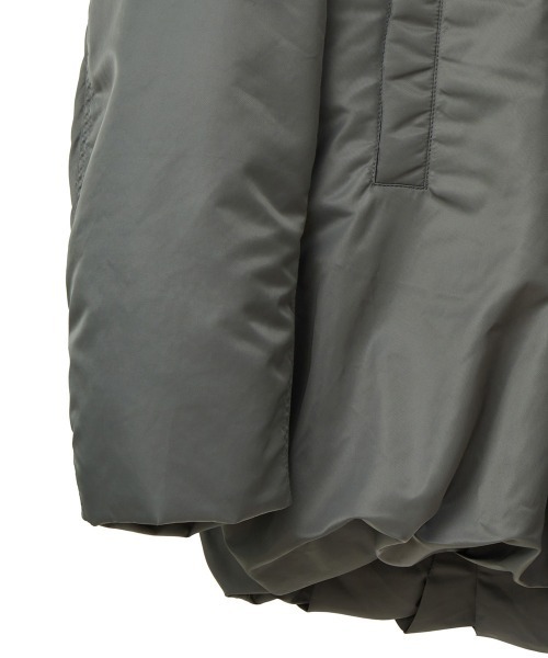 CLANE（クラネ）の「BALLOON DESIGN HOODED N3B（モッズコート・レディース・カーキ・2/1）」の14枚目の写真