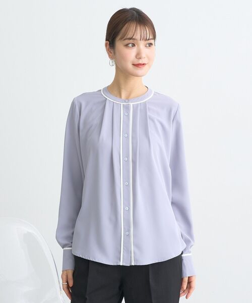 earth music&ecology（アースミュージックアンドエコロジー）の「バイカラータックブラウス（シャツ/ブラウス・レディース・オフホワイト/ネイビー/グレー/ピンクベージュ・FREE）」の21枚目の写真