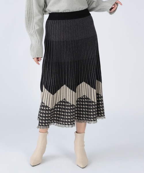 CECIL McBEE(セシルマクビー)の「プリーツジャガードスカート(スカート・レディース・チャコールグレー/アイボリー/ブラック・MEDIUM)」の5枚目の写真